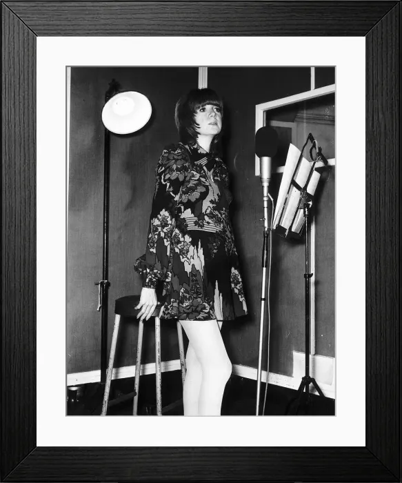 Framed Print : Cilla Black Singer / TV Presenter Recording song Framed Print : Cilla Black Singer / TV Presenter Recording song
