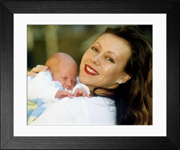 Framed Print : Jenny Agutter Actress with newborn baby Framed Print : Jenny Agutter Actress with newborn baby
