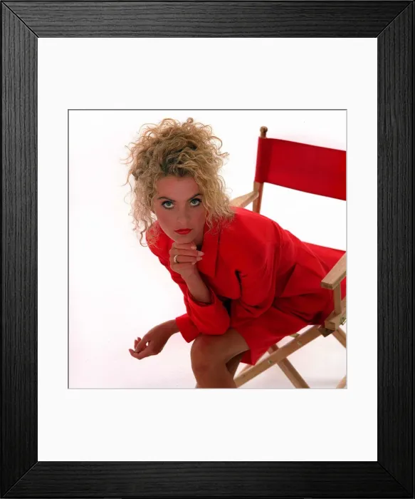 Framed Print : Tracy Shaw who plays hairdresser Maxine Heavey in television soap opera Coronation Street