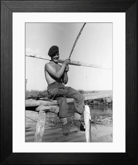 Framed Print : Suez Crisis 1956 Albert Palmer of Birmingham, a Gunner from a Parachute Artillery Framed Print : Suez Crisis 1956 Albert Palmer of Birmingham, a Gunner from a Parachute Artillery