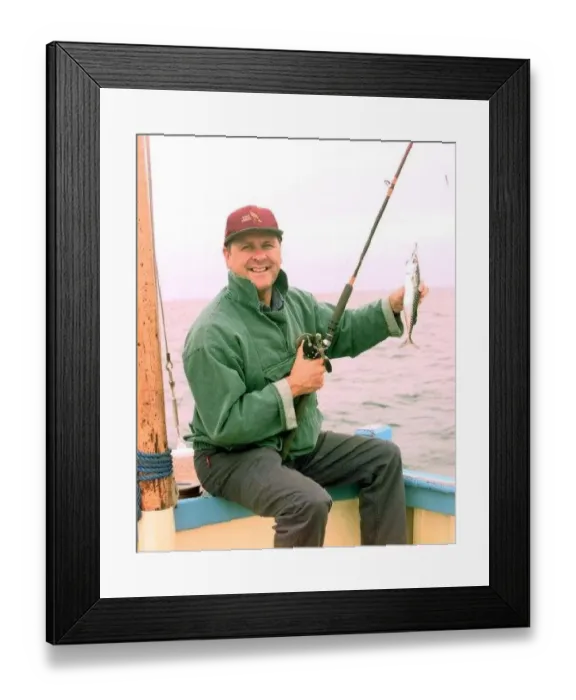 : Geoffrey Lakeman Mirror Staff Reporter August 1999 goes fishing : Geoffrey Lakeman Mirror Staff Reporter August 1999 goes fishing
