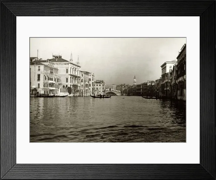 Framed Print : The Grand Canal with the Rialto Bridge in the background Framed Print : The Grand Canal with the Rialto Bridge in the background