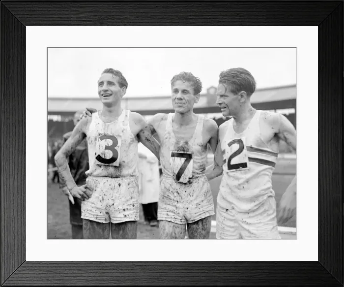 Framed Print : Chris Chataway (7) Great Britain v Hungry Sport Athletics Action Framed Print : Chris Chataway (7) Great Britain v Hungry Sport Athletics Action