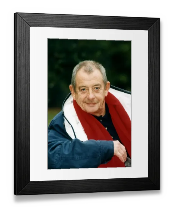 Framed Print : Derek Fowlds Actor who was in Yes Minister and Yes Prime Minister Framed Print : Derek Fowlds Actor who was in Yes Minister and Yes Prime Minister