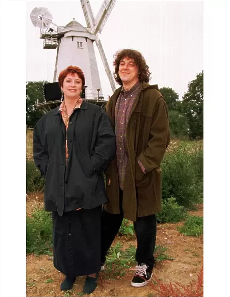 Caroline Quentin Actress with Alan Davies on location for the new series of Jonathan