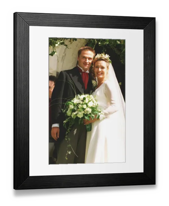 Framed Print : Kim Wilde Actress Singer with her new husband actor Hal Fowler outside St Giles church Framed Print : Kim Wilde Actress Singer with her new husband actor Hal Fowler outside St Giles church