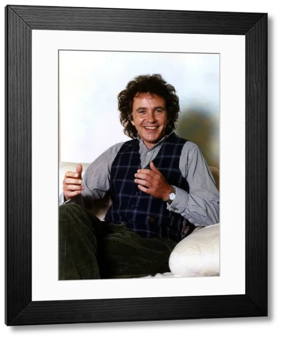 Framed Print : David Essex Singer Actor pictured in London Framed Print : David Essex Singer Actor pictured in London