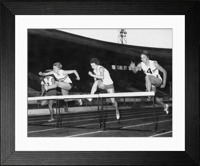 Framed Print : Pat Pryce, hurdler athlete Pat Nutting (maden name