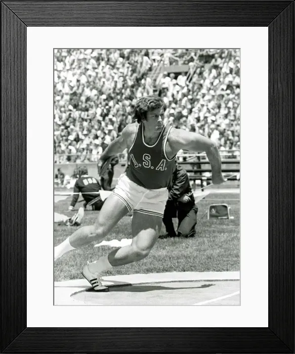 Framed Print : Derek Drescher, Discus Thrower May 1972 A©Mirrorpix Framed Print : Derek Drescher, Discus Thrower May 1972 A©Mirrorpix