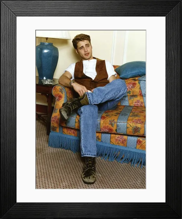 Framed Print : Jason Priestley Actor who stars in television programme Beverly Hills 90210 Framed Print : Jason Priestley Actor who stars in television programme Beverly Hills 90210