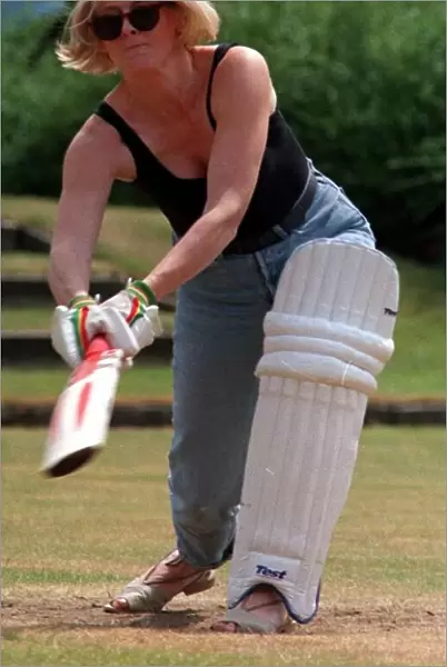 Sarah Lancashire actress playing a game of cricket during break from playing Raquel in