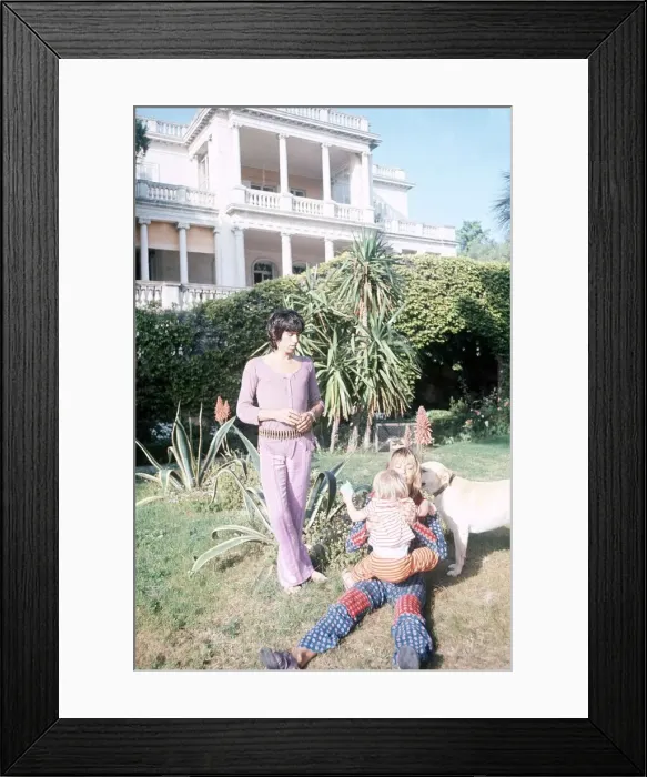 Framed Print : Guitarist Keith Richards Rolling Stones with actress Anita Pallenberg Framed Print : Guitarist Keith Richards Rolling Stones with actress Anita Pallenberg