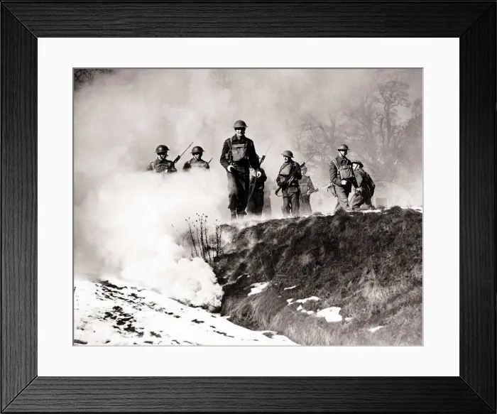 Framed Print : Parachute Troops - February 1941 Special Air Service soldiers seen here Framed Print : Parachute Troops - February 1941 Special Air Service soldiers seen here