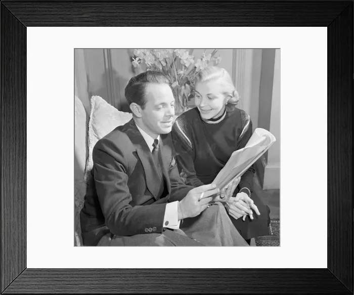 Framed Print : Louis Hayward actor and his wife June. Louis plays the part of Framed Print : Louis Hayward actor and his wife June. Louis plays the part of