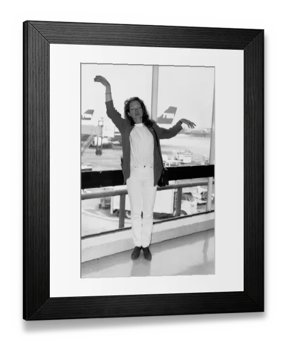 Framed Print : Jenny Seagrove Actress leaving Airport for New York and Los Angeles to promote her latest Framed Print : Jenny Seagrove Actress leaving Airport for New York and Los Angeles to promote her latest