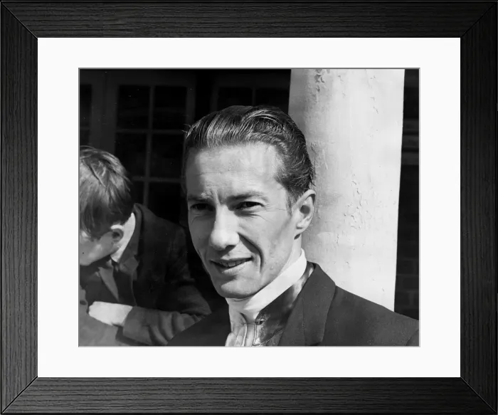 Framed Print : Lester Piggott, jockey 1964 Framed Print : Lester Piggott, jockey 1964