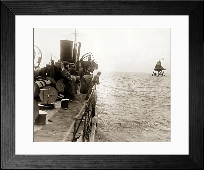 Framed Print : The Trinity House tender The Kestrel'approaches the Maplin Lighthouse Framed Print : The Trinity House tender The Kestrel'approaches the Maplin Lighthouse