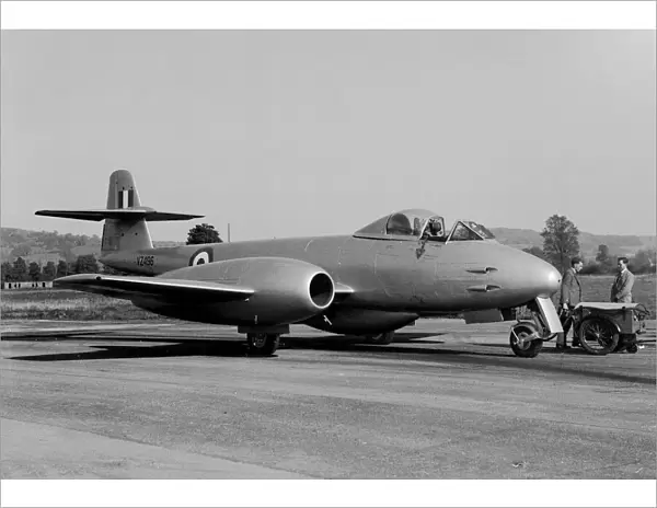 Aircraft Gloster Meteor 1950, the 1st jet to enter service with the royal Air Force