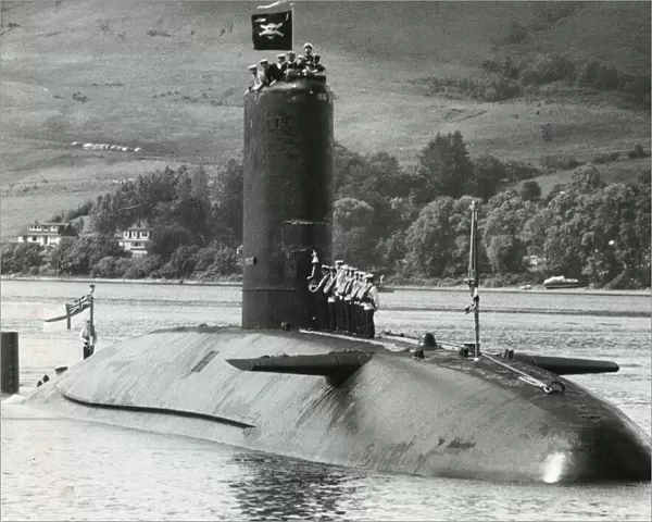 HMS Conqueror submarine returns to Faslane Holy Loch after sinking Argentine battleship