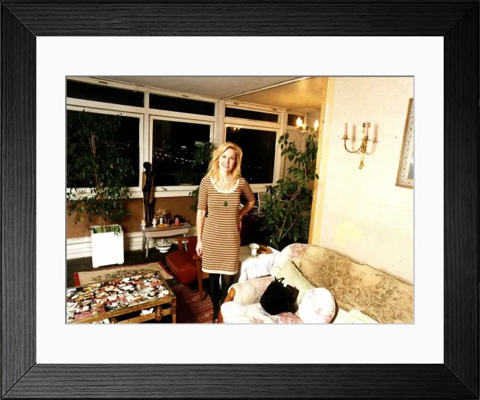 Framed Print : Suzannah Leigh Actress At home