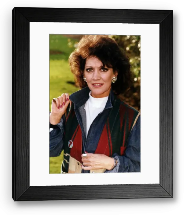 Framed Print : Amanda Barrie Actress from Coronation Street Framed Print : Amanda Barrie Actress from Coronation Street