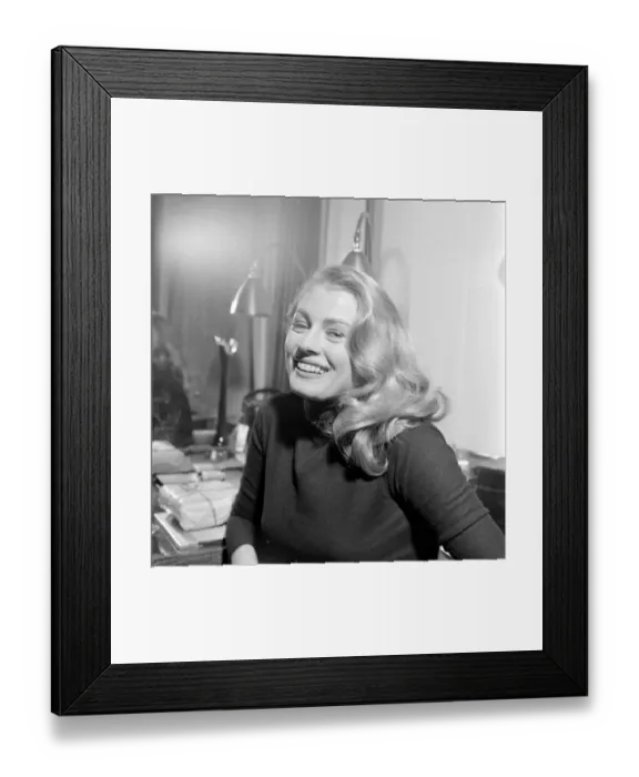 Framed Print : Actress Anita Ekberg seen here during a Daily Mirror photo shoot in her hotel room were