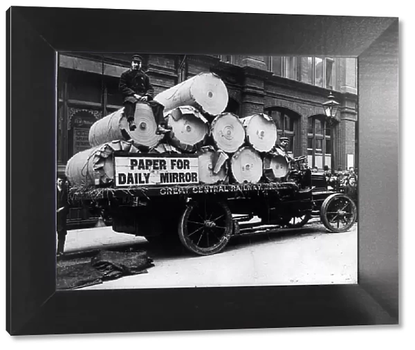 Large rolls of paper being delivered to the Daily Mirror Offices on Bouverie Street in
