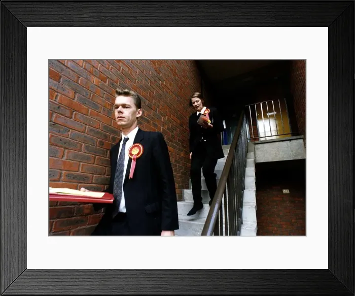 Framed Print : Glenda Jackson actress Labour MP for Hampstead on the campaign trail