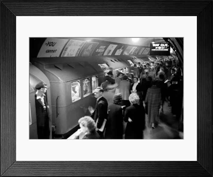 Framed Print : Overcrowding on the Central Line platform during the rush hour at Liverpool Street