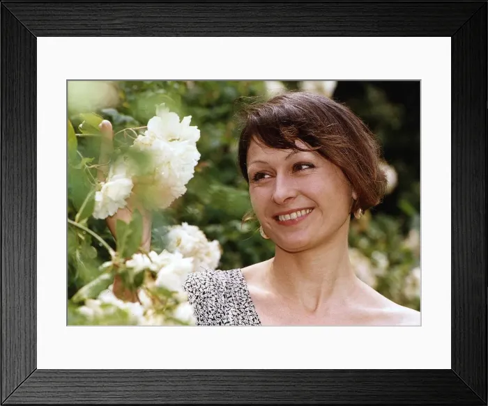 Framed Print : Sue Dawson actress who appears in Eastenders Framed Print : Sue Dawson actress who appears in Eastenders