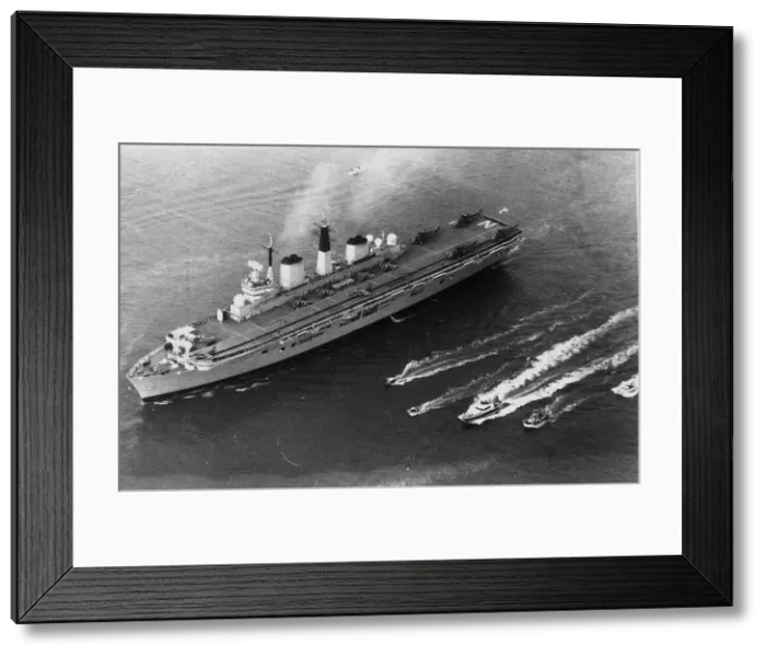 Framed Print : HMS Invincible Aircraft Carrier Framed Print : HMS Invincible Aircraft Carrier