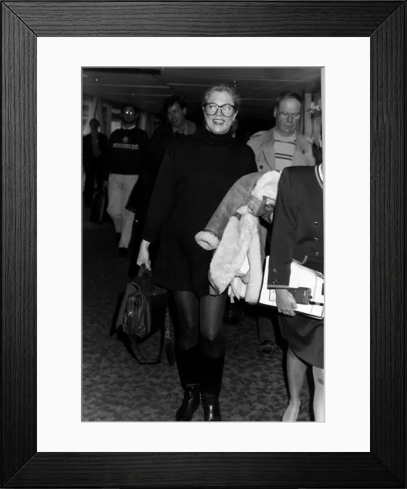 Framed Print : Kathleen Turner actress arriving at Heathrow Airport London from New York on Virgin Framed Print : Kathleen Turner actress arriving at Heathrow Airport London from New York on Virgin