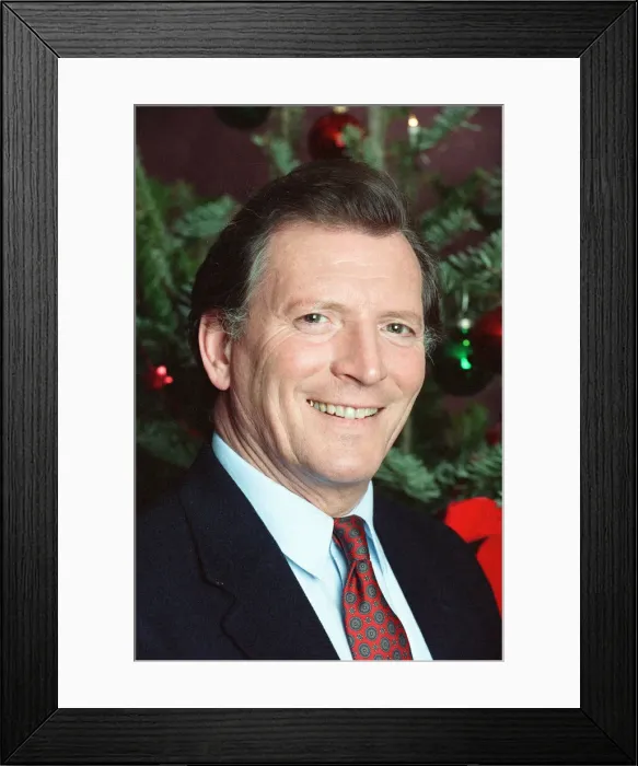 Framed Print : Coronation Street - Christmas Photocall. Johnny Briggs (Mike Baldwin). 19th December 1991