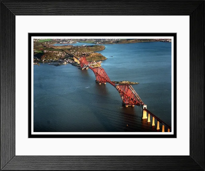 Framed Print : The Forth Bridge spanning the Firth of Forth Framed Print : The Forth Bridge spanning the Firth of Forth