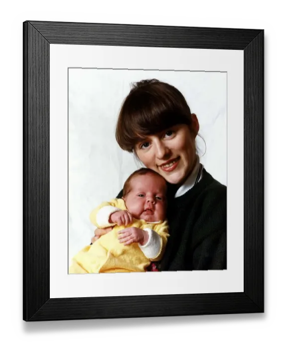 Framed Print : Suzanne Hall Actress ex Coronation Street check out girl with her baby Kate