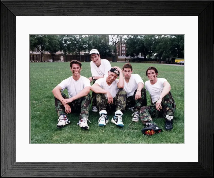 Framed Print : Army Training undertaken by Tim Vincent TV Presenter of Blue Peter Paul Leyshon TV Framed Print : Army Training undertaken by Tim Vincent TV Presenter of Blue Peter Paul Leyshon TV