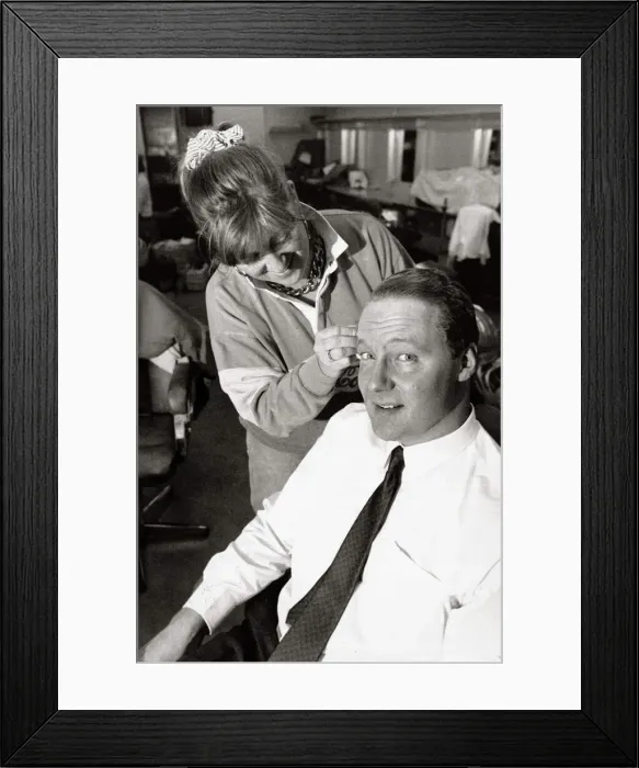 Framed Print : Rory Bremner - Comedian - May 1988 in the Make-up chair A©mirrorpix Framed Print : Rory Bremner - Comedian - May 1988 in the Make-up chair A©mirrorpix