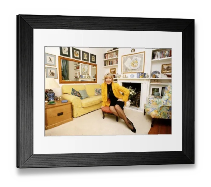 Framed Print : Anne Gregg TV Presenter at home in Twickenham