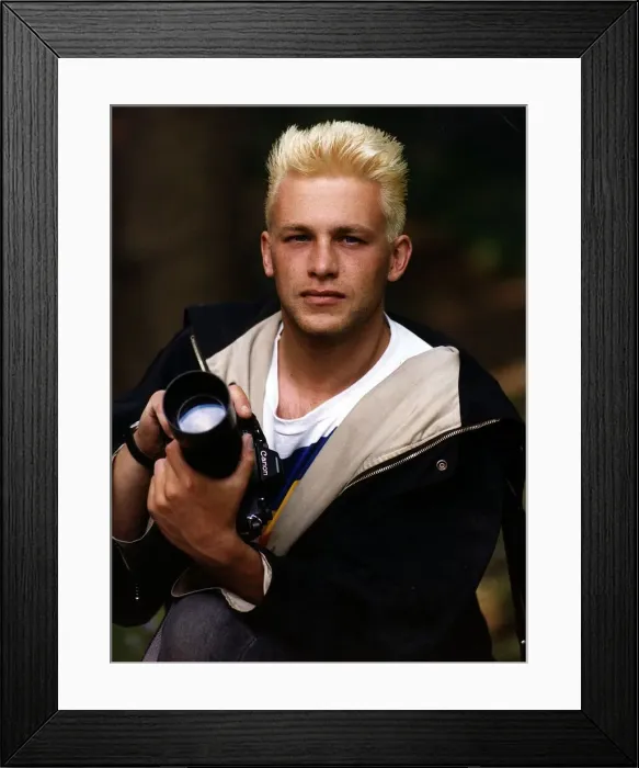 Framed Print : Chris Packham TV Presenter of The Really Wild Show and wildlife photographer Framed Print : Chris Packham TV Presenter of The Really Wild Show and wildlife photographer