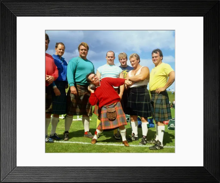 Framed Print : Ronnie Corbett at Highland Games August 1988 A©mirrorpix