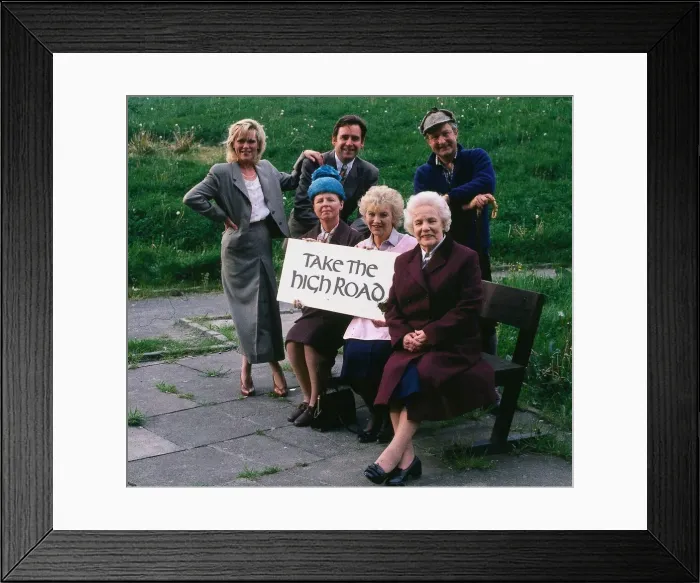 Framed Print : Cast members from TV programme Take the High Road March 19923 Framed Print : Cast members from TV programme Take the High Road March 19923