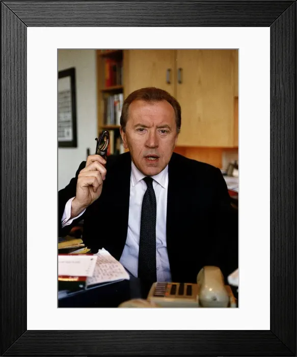 Framed Print : David Frost Tv Presenter Framed Print : David Frost Tv Presenter