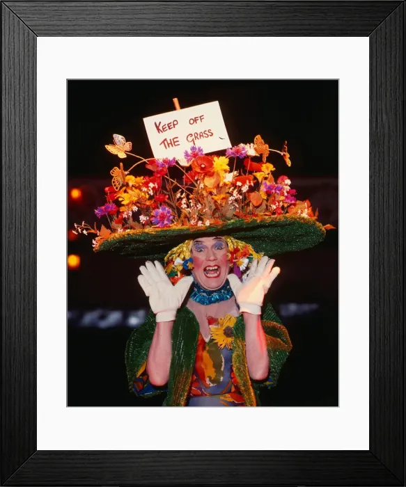 Framed Print : Andy Cameron as a panto dame March 1984 A©mirrorpix
