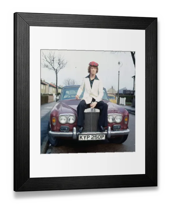Framed Print : Jim Davidson comedian sitting on the bonnet of an old car KYP 250P A©mirrorpix Framed Print : Jim Davidson comedian sitting on the bonnet of an old car KYP 250P A©mirrorpix