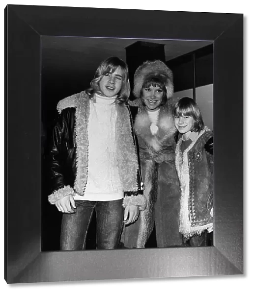 Wendy Craig actress with sons Alastair and Ross 1972
