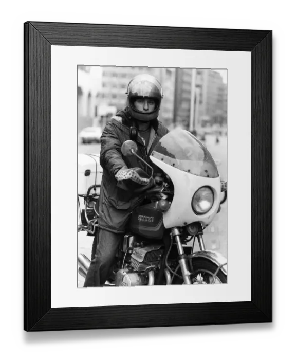Framed Print : Paul Todd courier was hired to follow the actress 1979 Farrah Fawcett Majors Framed Print : Paul Todd courier was hired to follow the actress 1979 Farrah Fawcett Majors