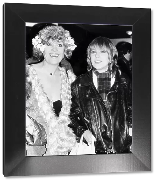 Marianne Faithfull pop singer actress with friend Ulla 1978