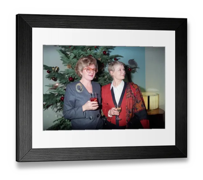 Framed Print : Judi Dench in December 1989 Framed Print : Judi Dench in December 1989
