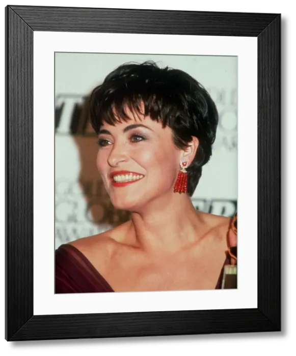 Framed Print : Amanda Donohoe British actress 1992 Framed Print : Amanda Donohoe British actress 1992