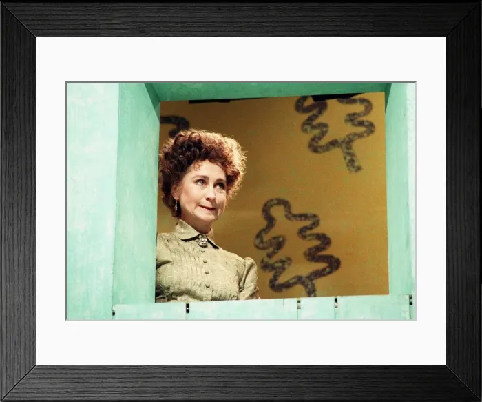 Framed Print : Felicity kendal Actress April 1989. acting in play Framed Print : Felicity kendal Actress April 1989. acting in play